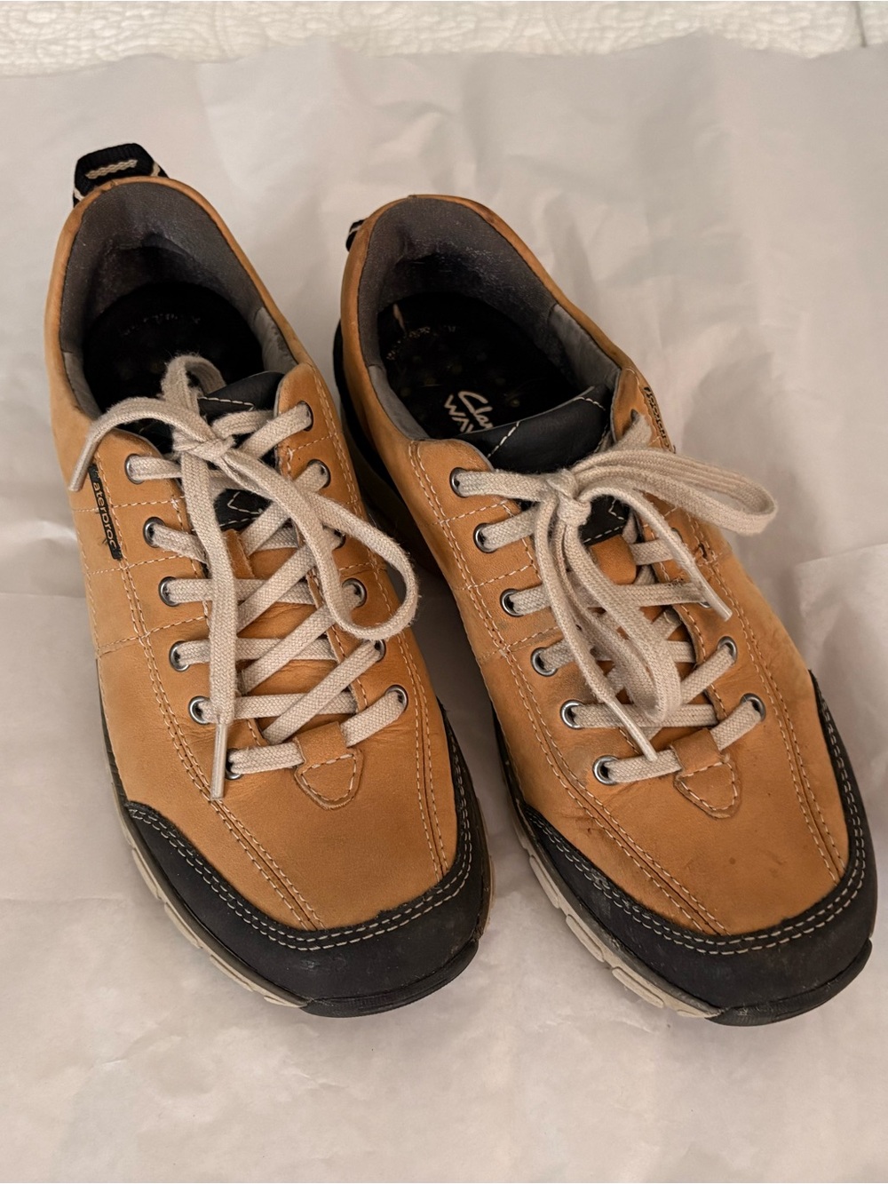 Clarks Tan and Black Lace-Up Women's Boots